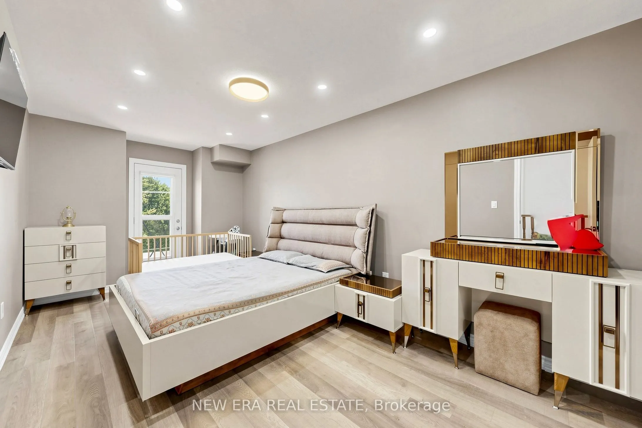 3865 Major Mackenzie Drive W #216