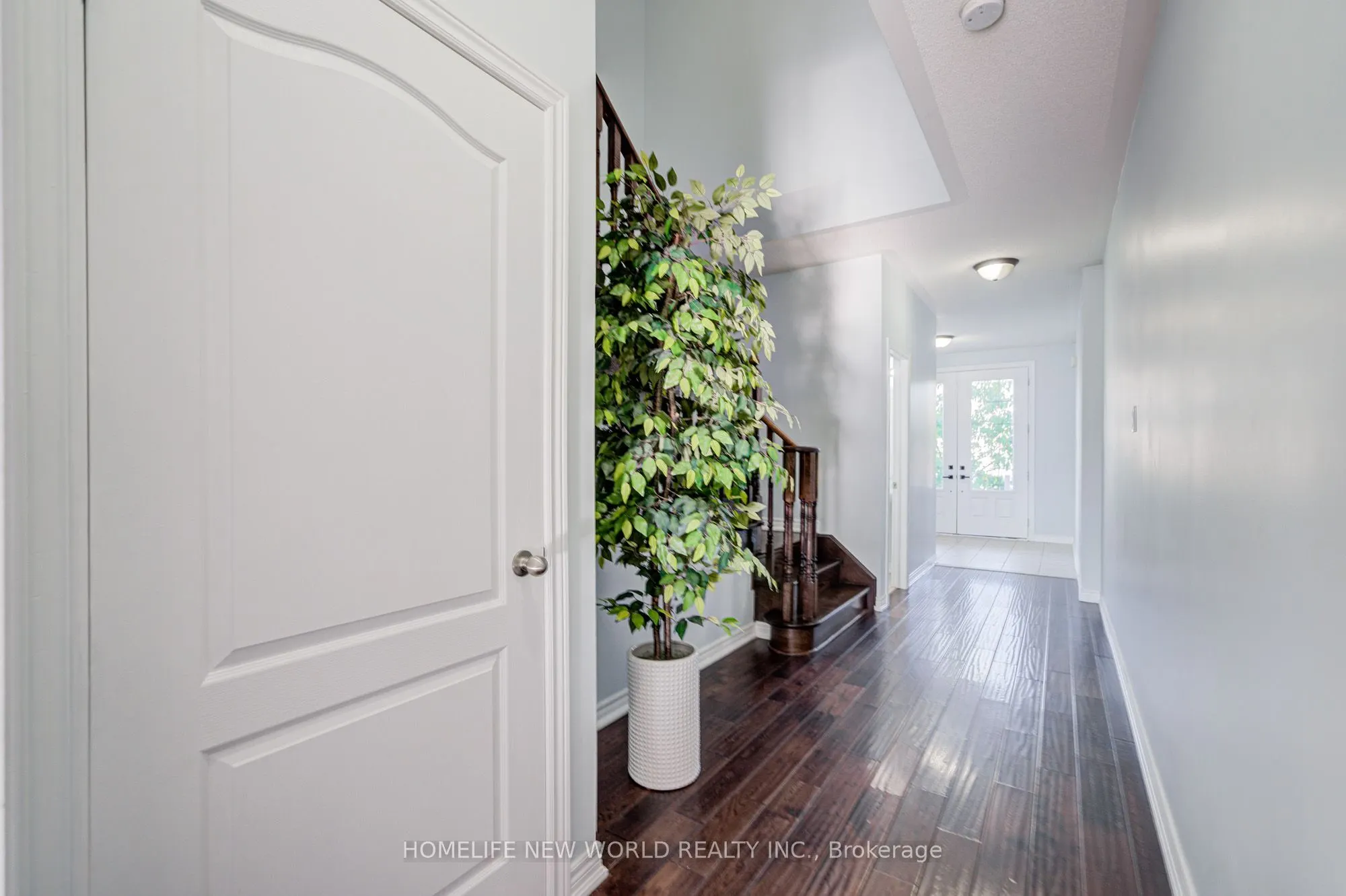 146 Art West Avenue