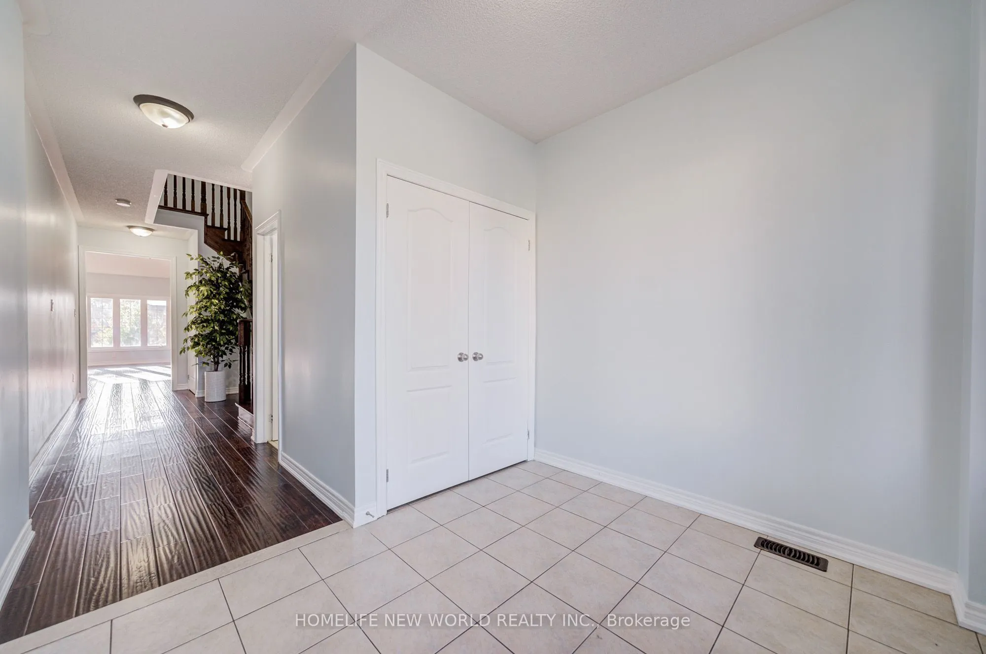 146 Art West Avenue