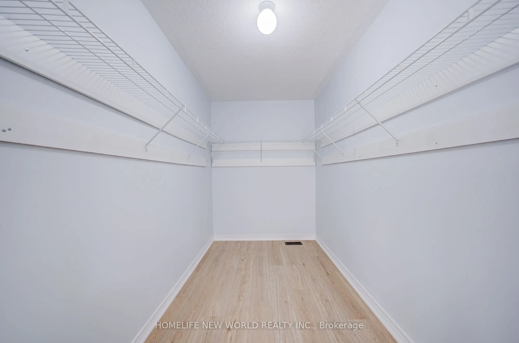 146 Art West Avenue