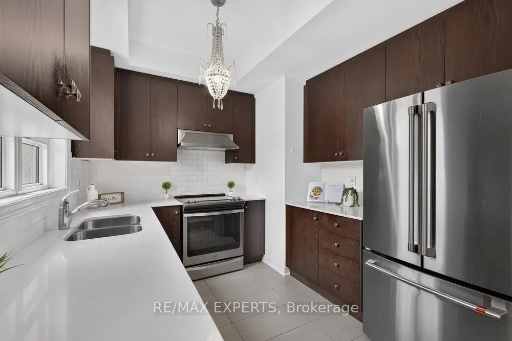 125 Kayla Crescent #19