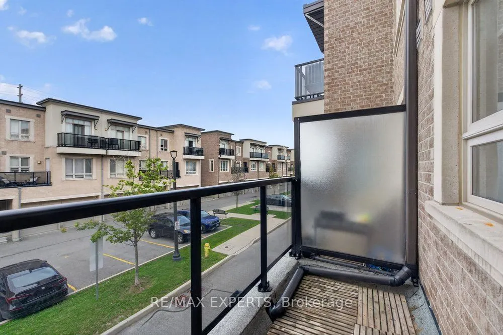 125 Kayla Crescent #19