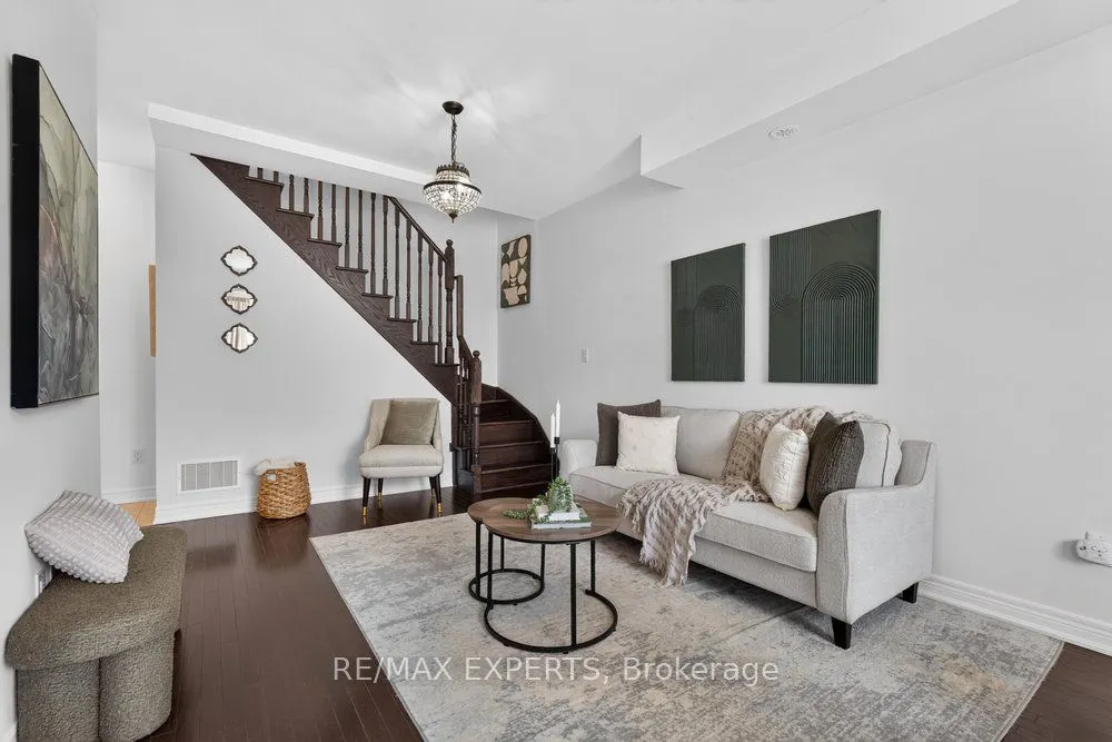 125 Kayla Crescent #19