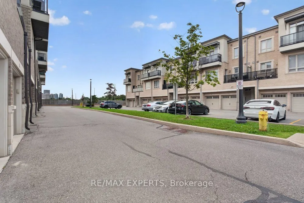125 Kayla Crescent #19