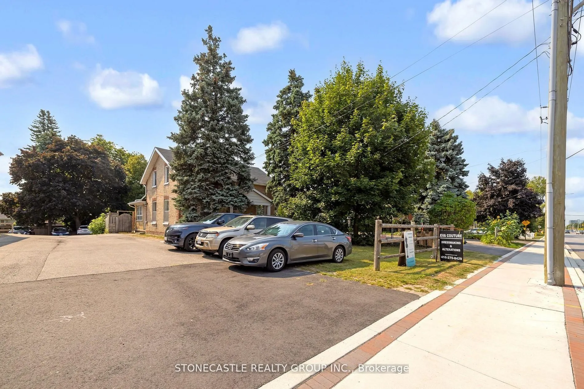2321 Major Mackenzie Drive W