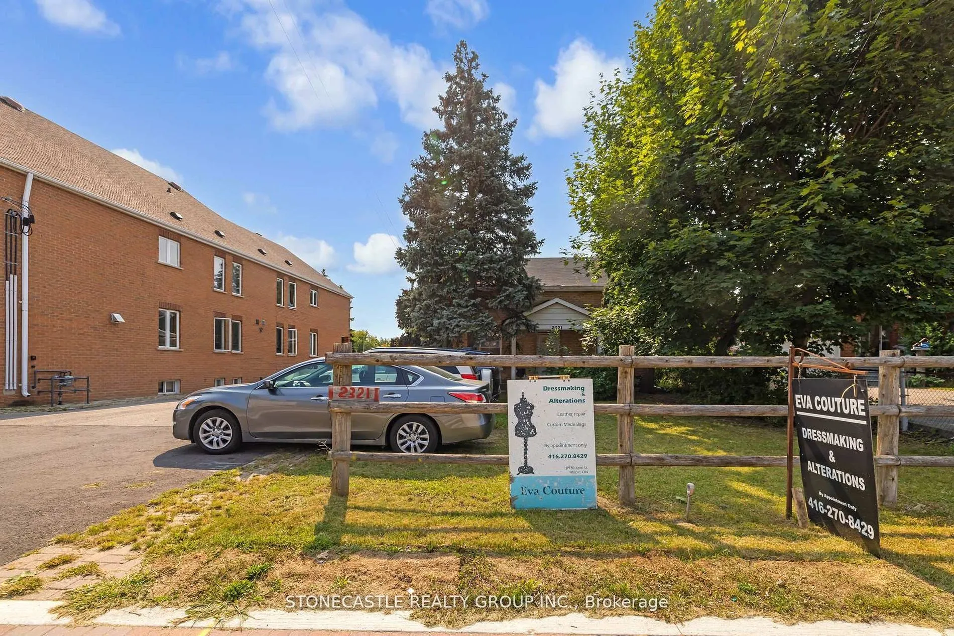 2321 Major Mackenzie Drive W