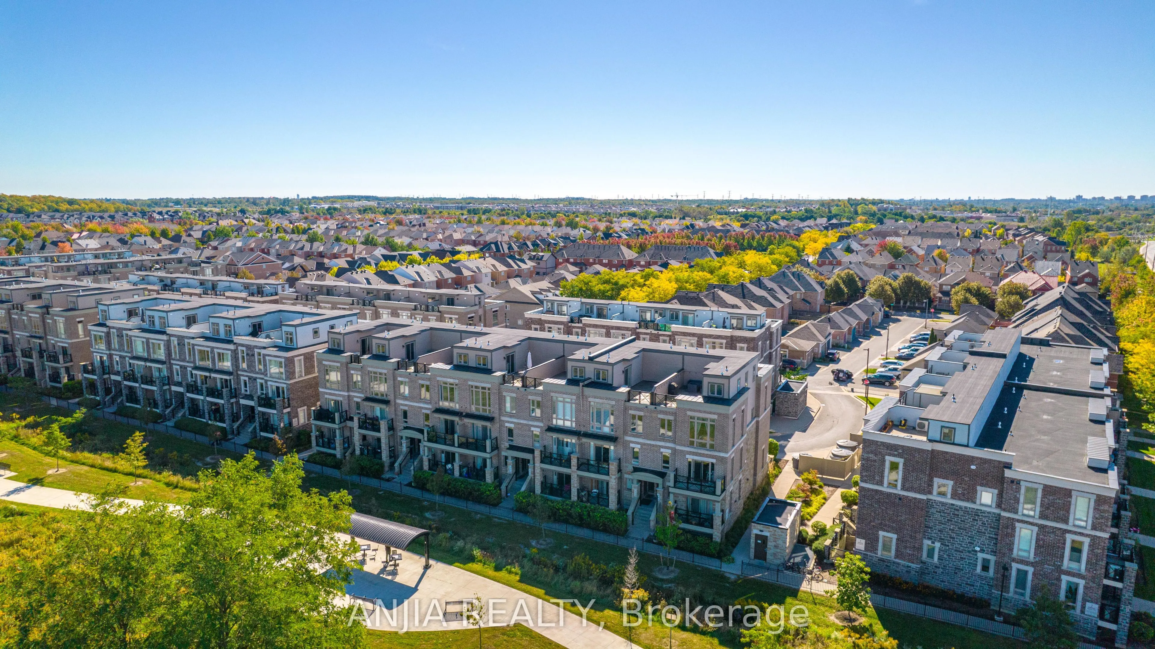 10 Dunsheath Way #207