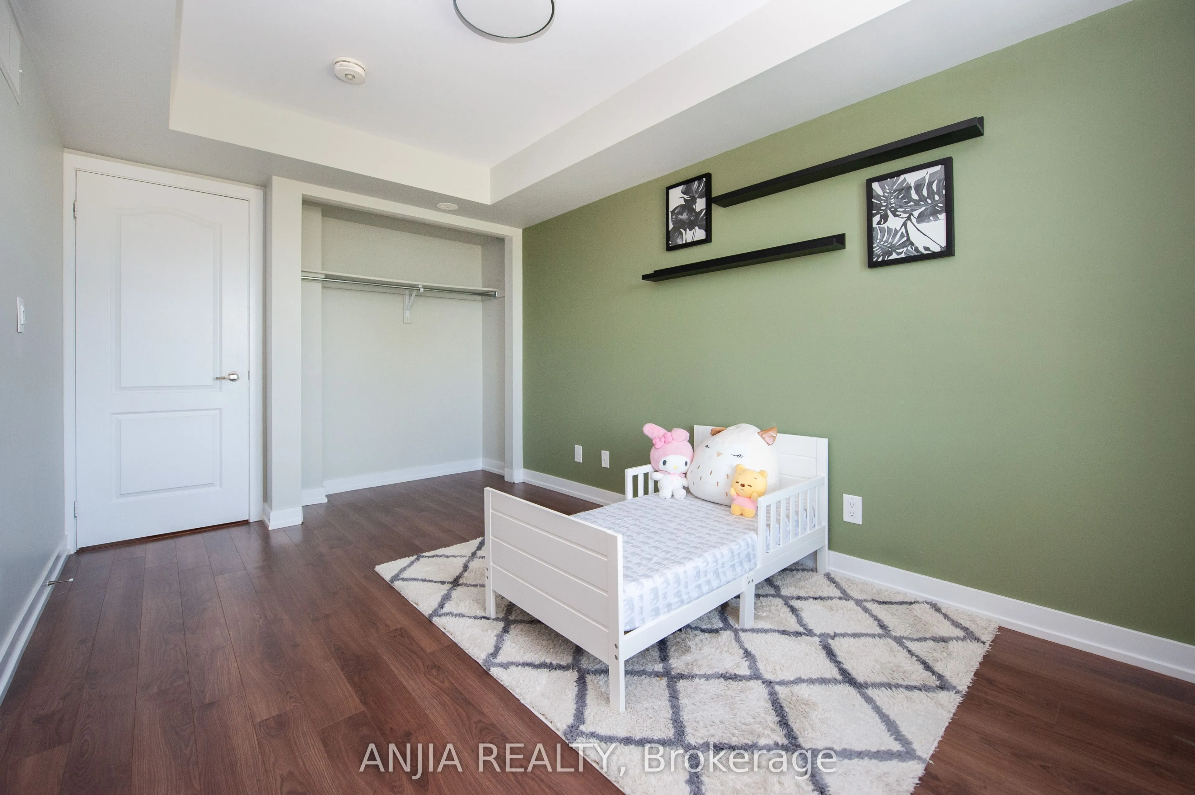 10 Dunsheath Way #207