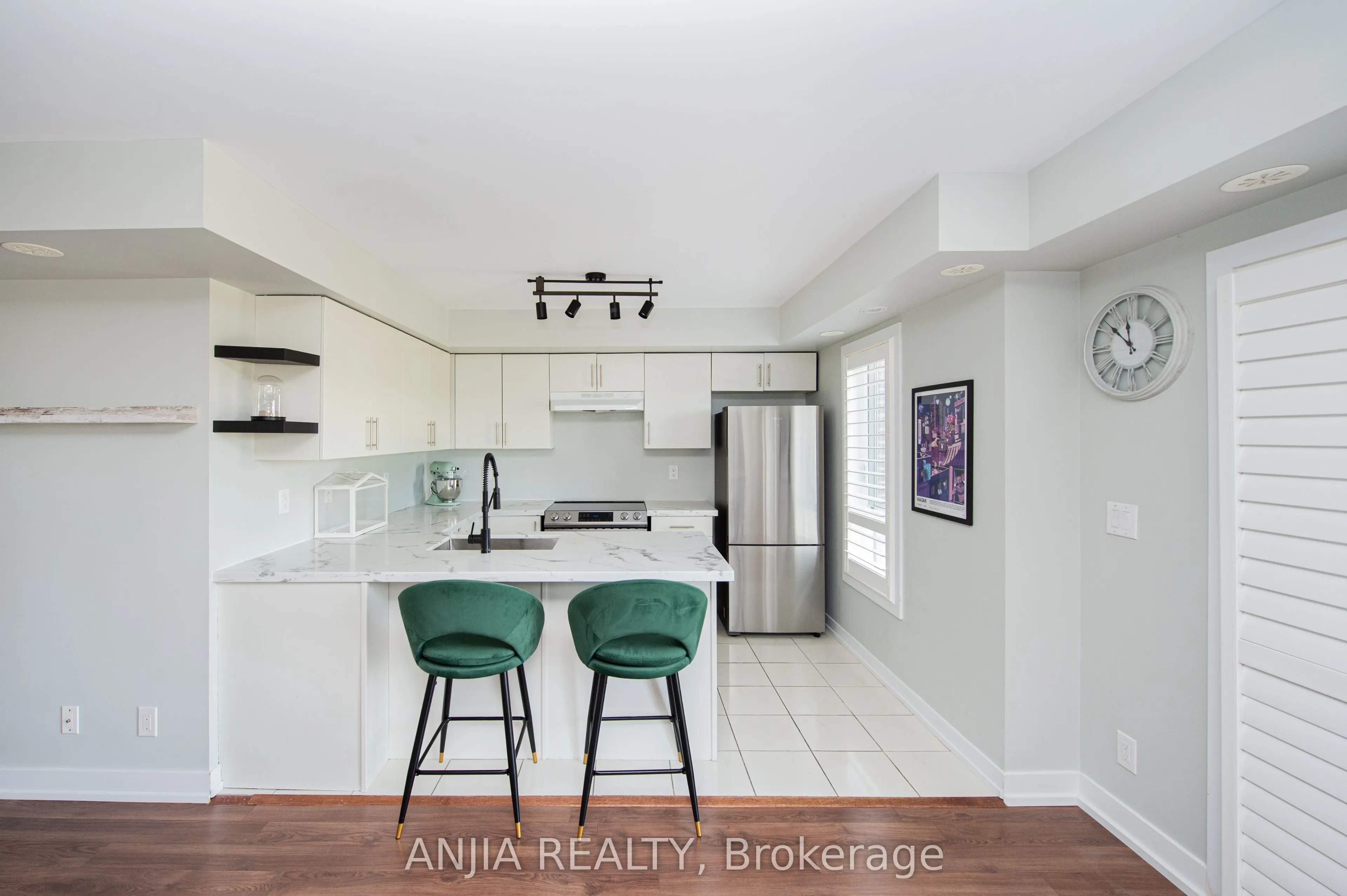 10 Dunsheath Way #207