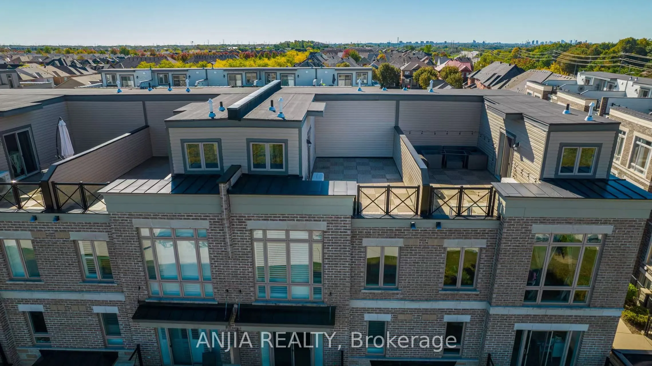 10 Dunsheath Way #207