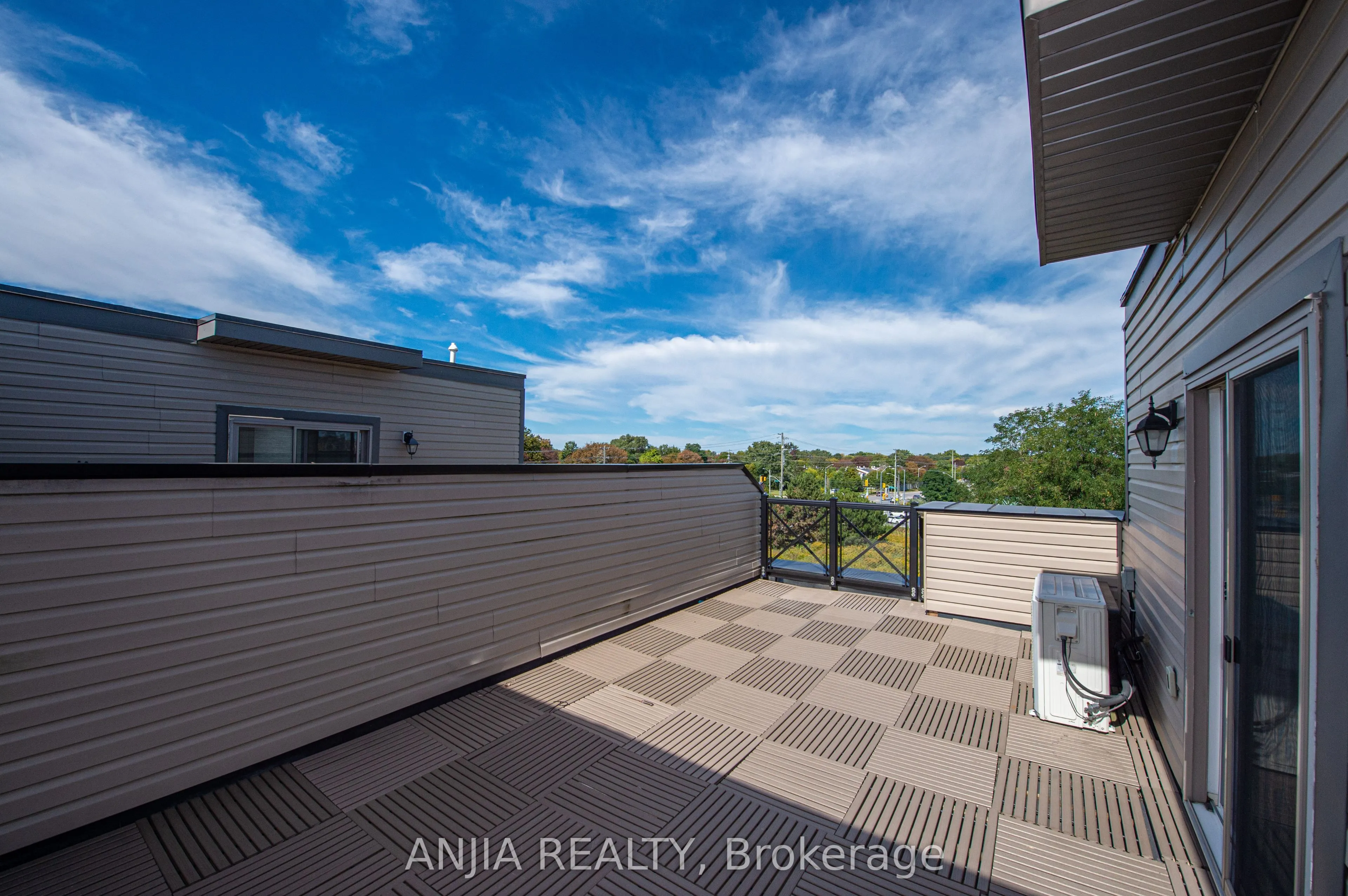 10 Dunsheath Way #207