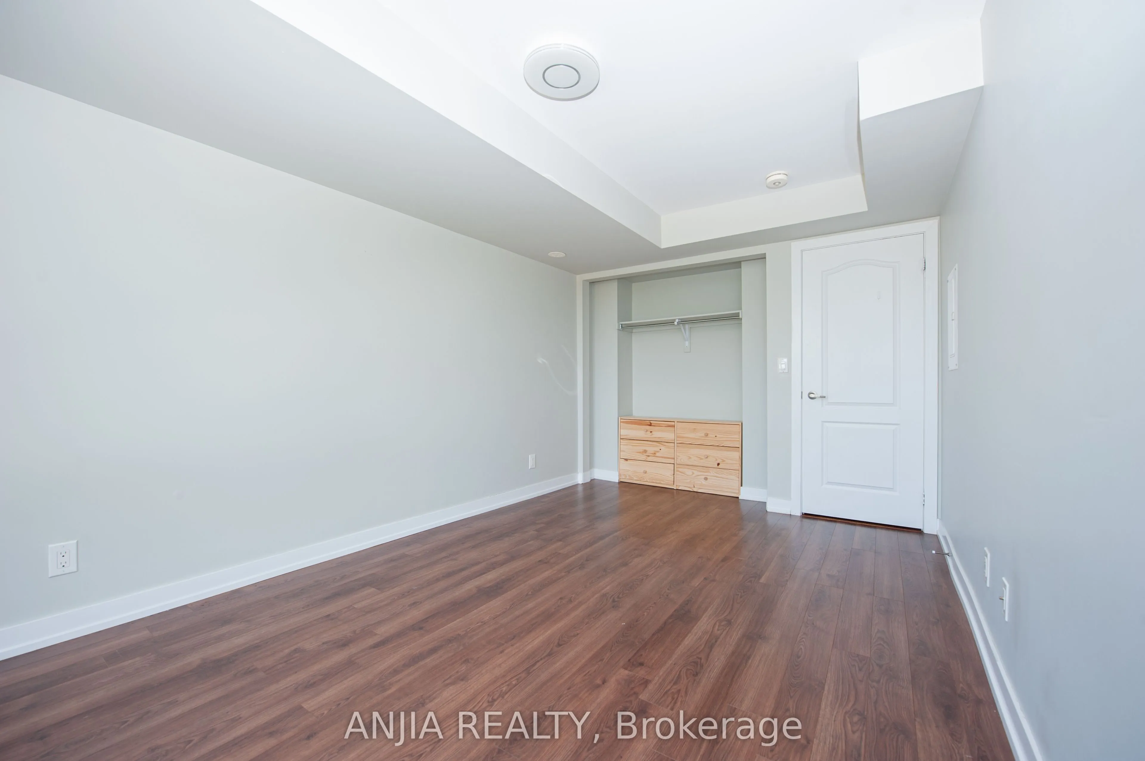 10 Dunsheath Way #207