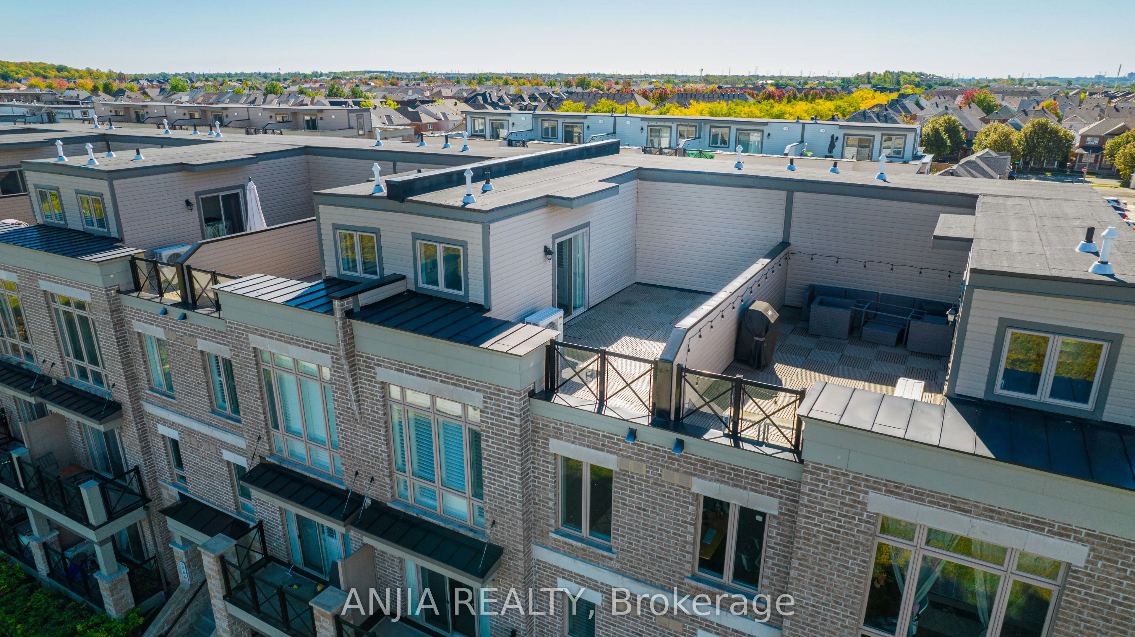 10 Dunsheath Way #207