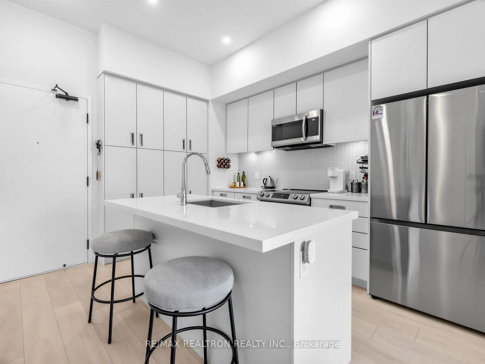 415 Sea Ray Avenue #101