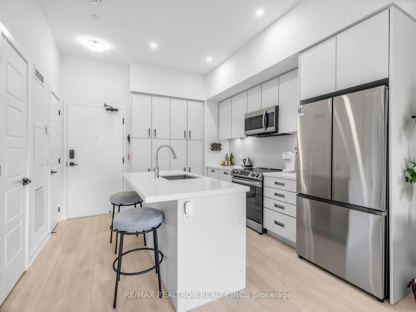 415 Sea Ray Avenue #101