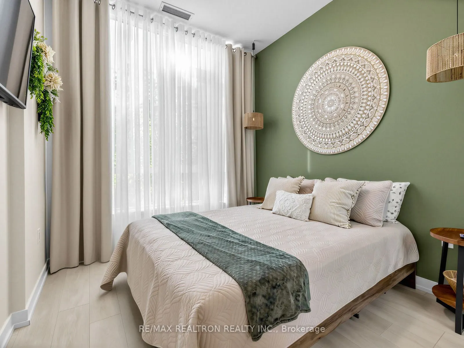 415 Sea Ray Avenue #101