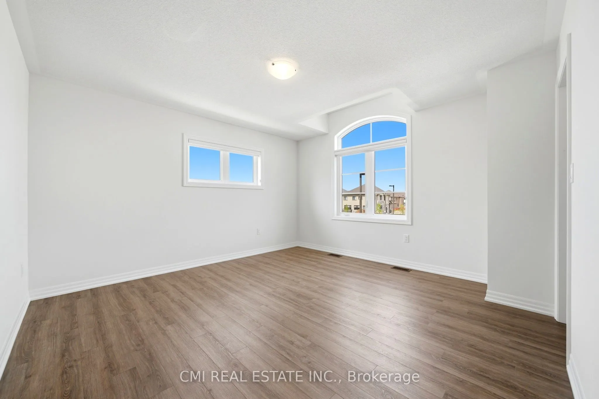 2 George Ellis Drive