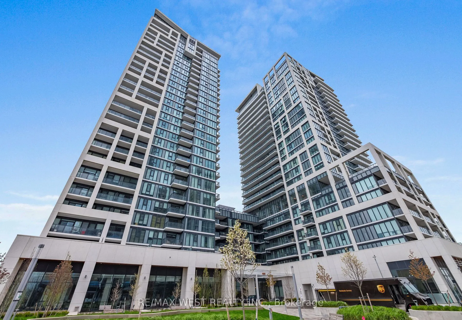 9000 Jane Street #1019