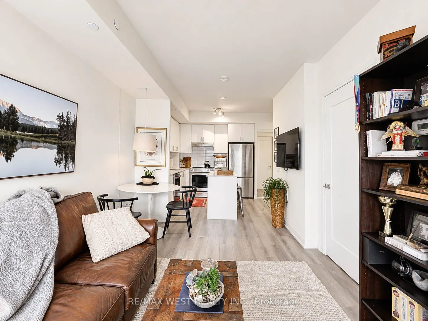 9000 Jane Street #1019