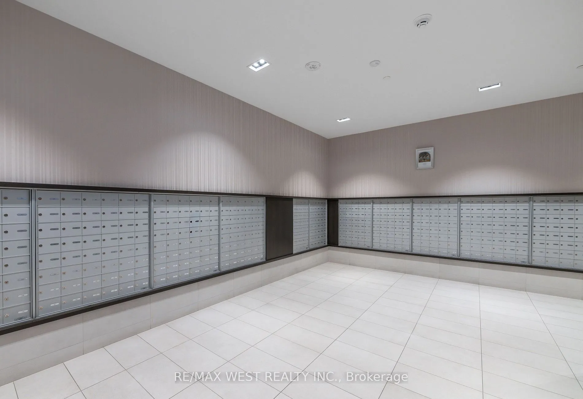 9000 Jane Street #1019