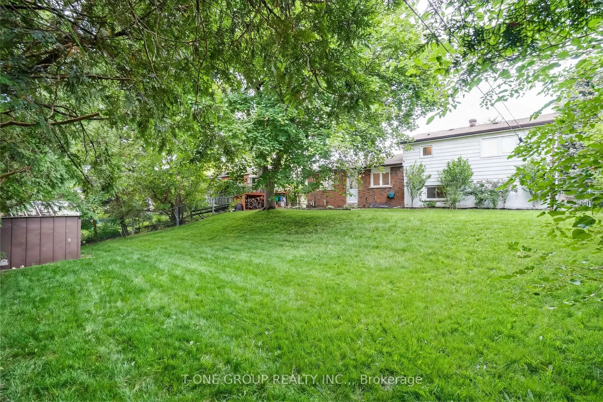 77 Parkway Avenue