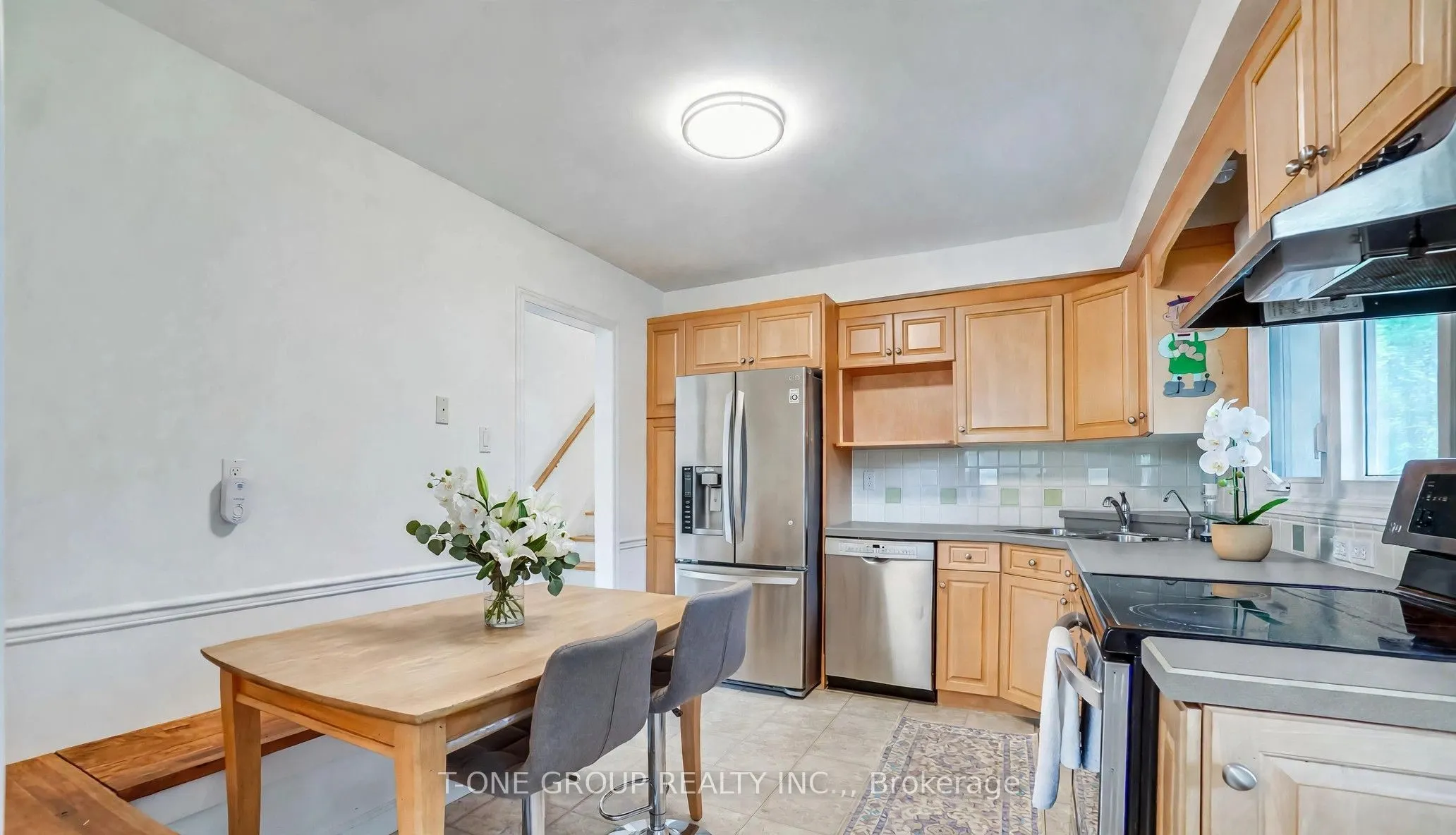 77 Parkway Avenue