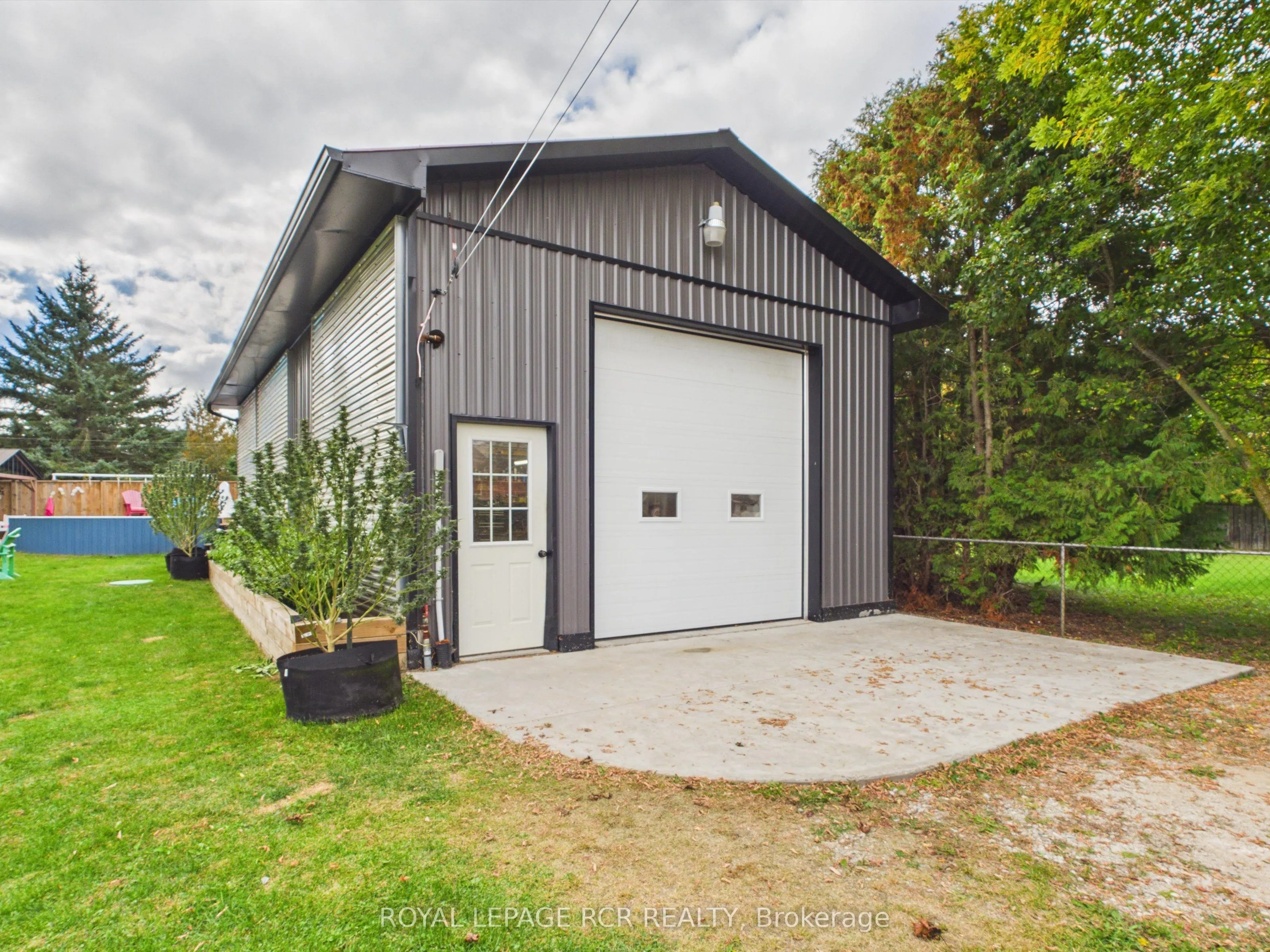16 Loree Drive