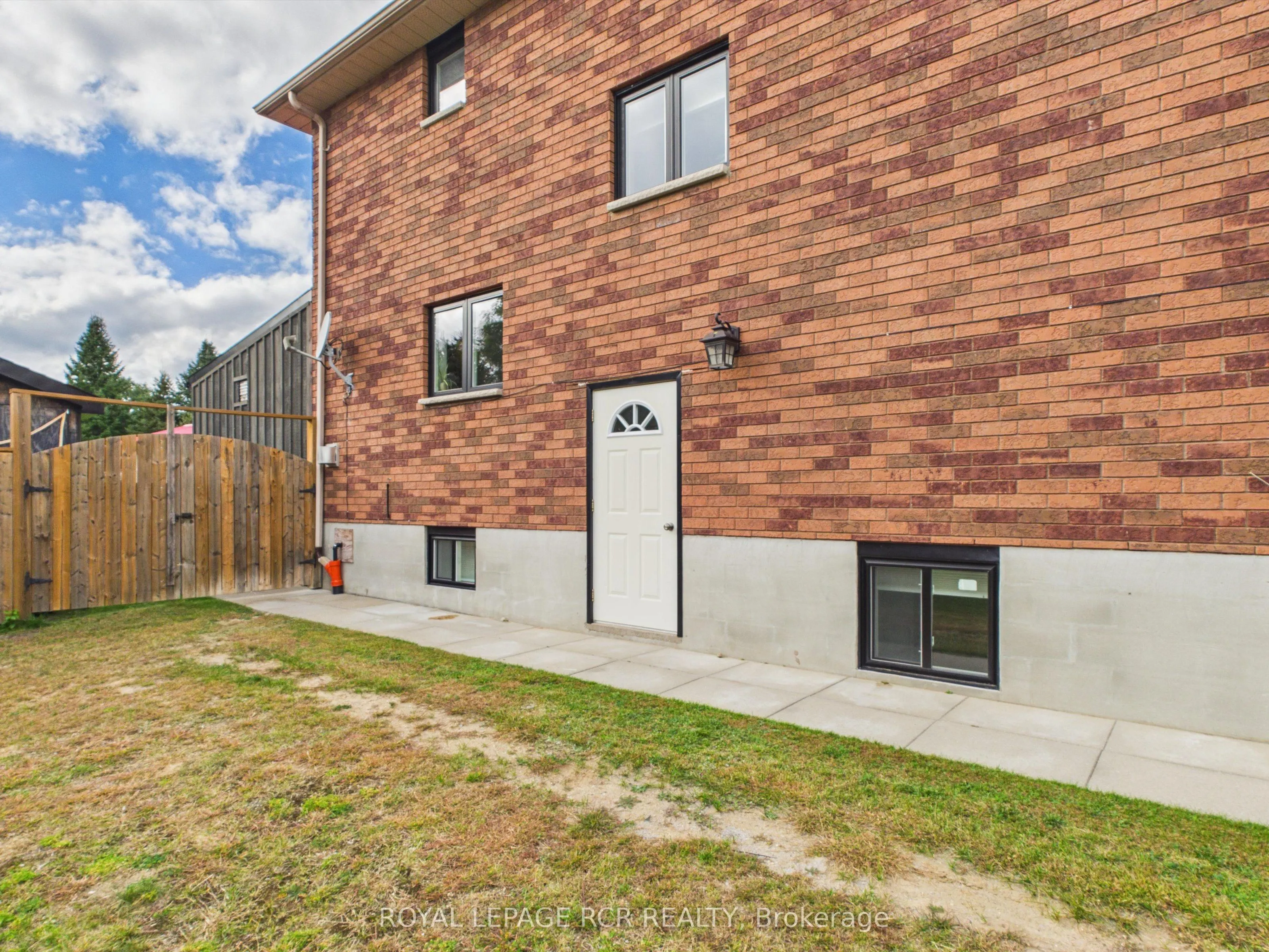 16 Loree Drive