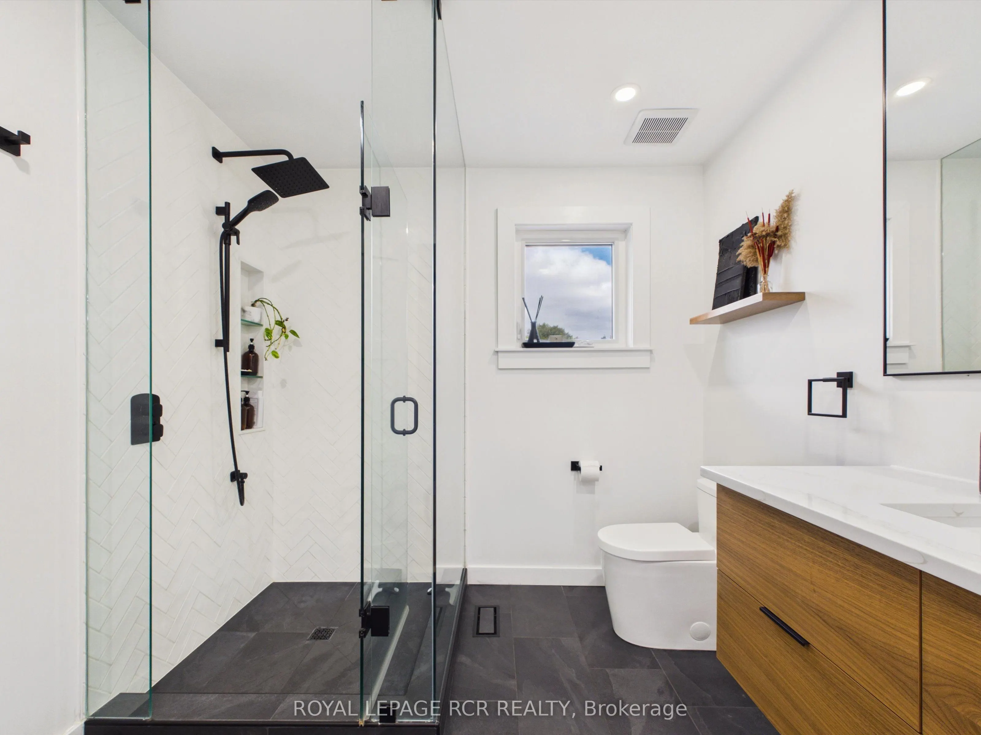 16 Loree Drive