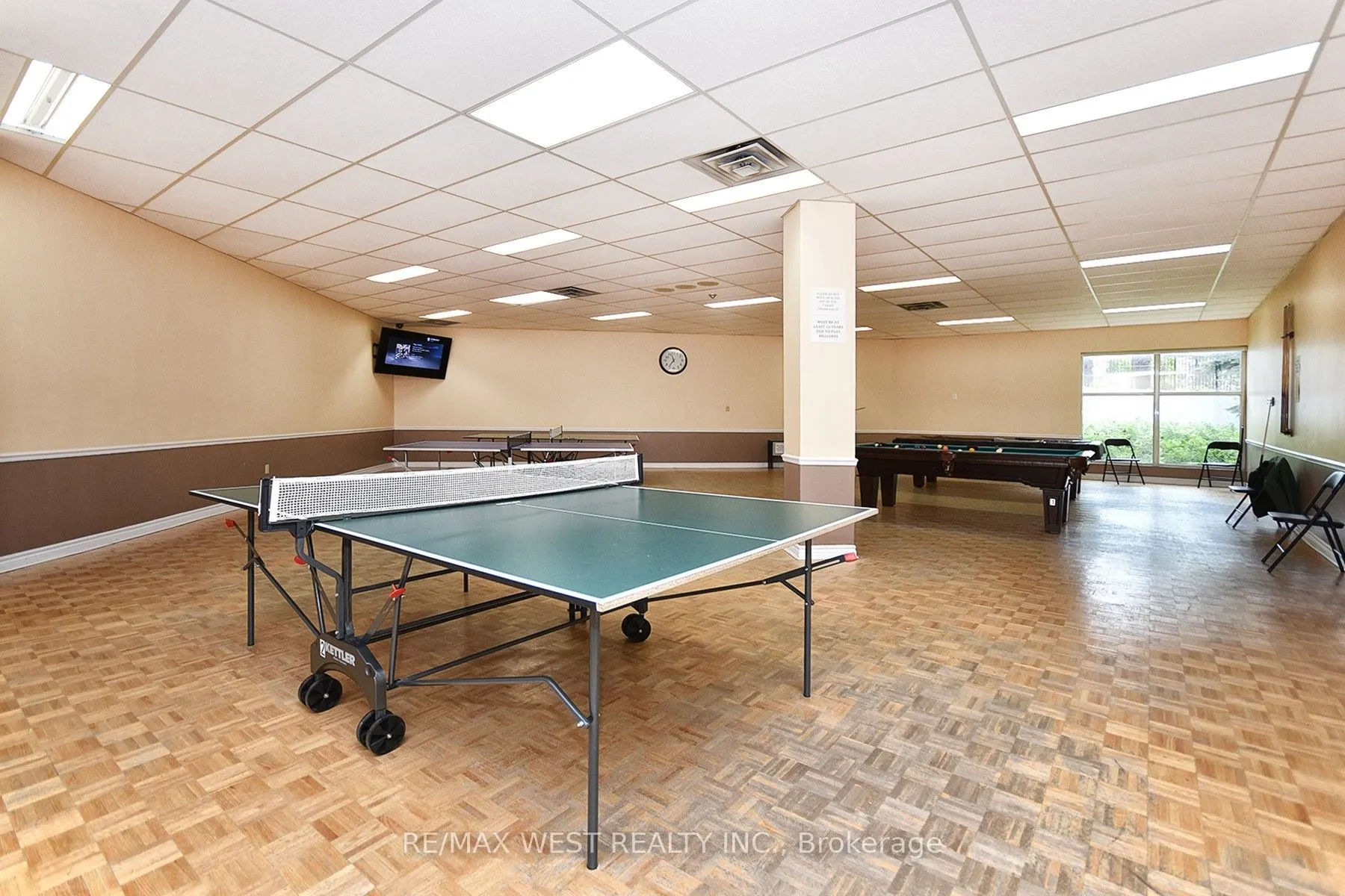 40 Harding Boulevard W #305