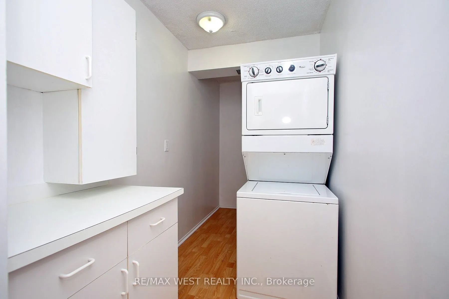 40 Harding Boulevard W #305