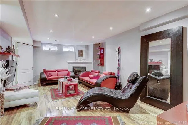 17 Rushingbrook Drive