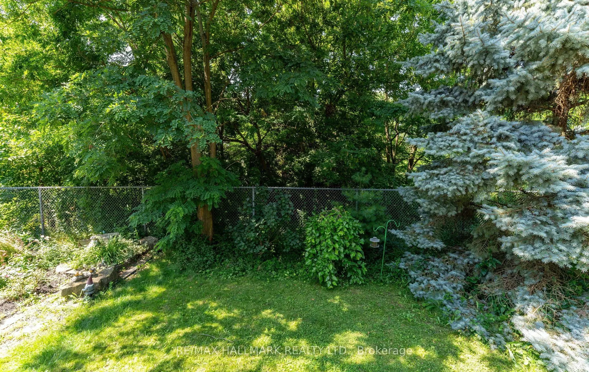 17 Rushingbrook Drive