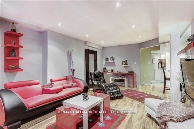 17 Rushingbrook Drive