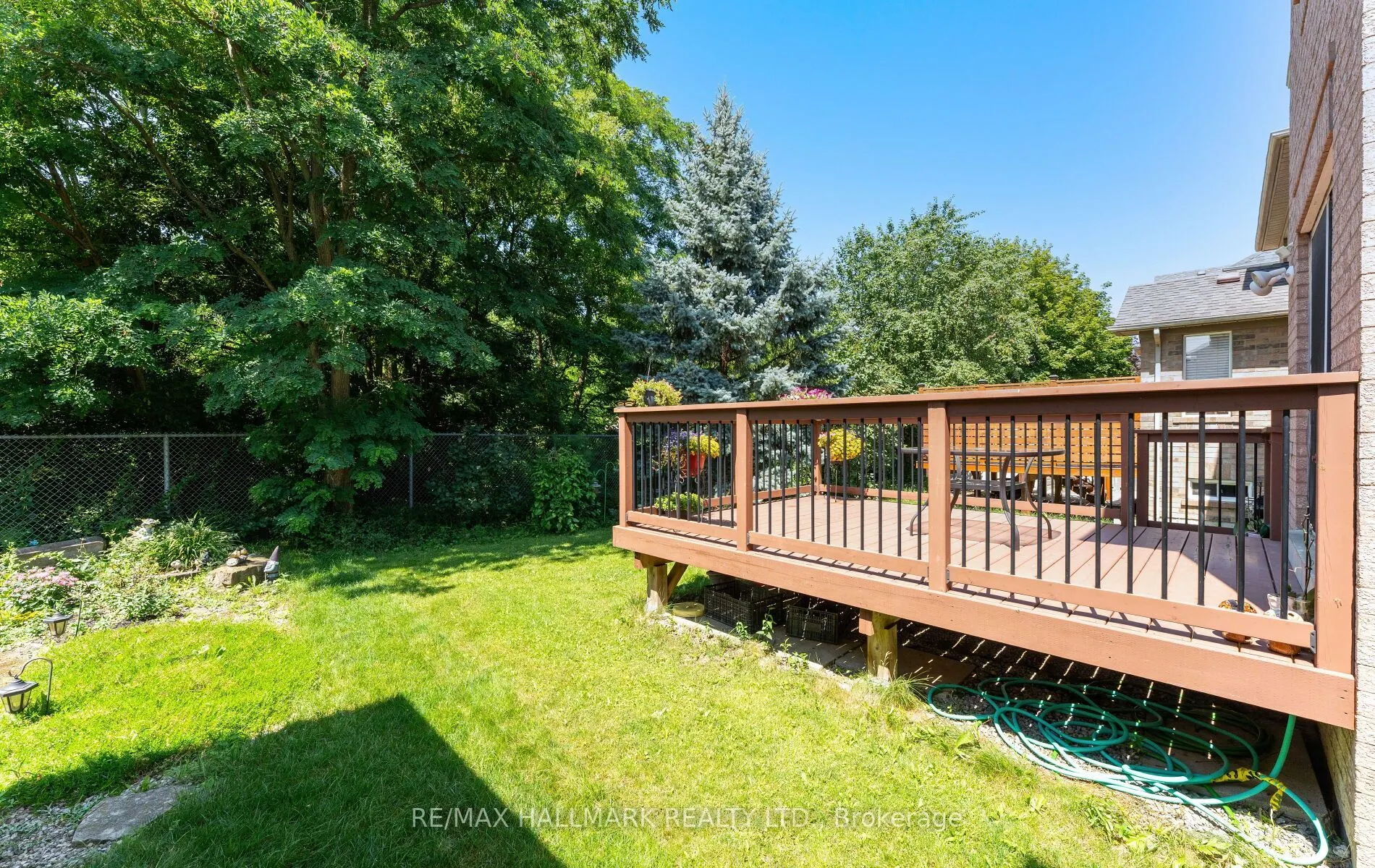 17 Rushingbrook Drive