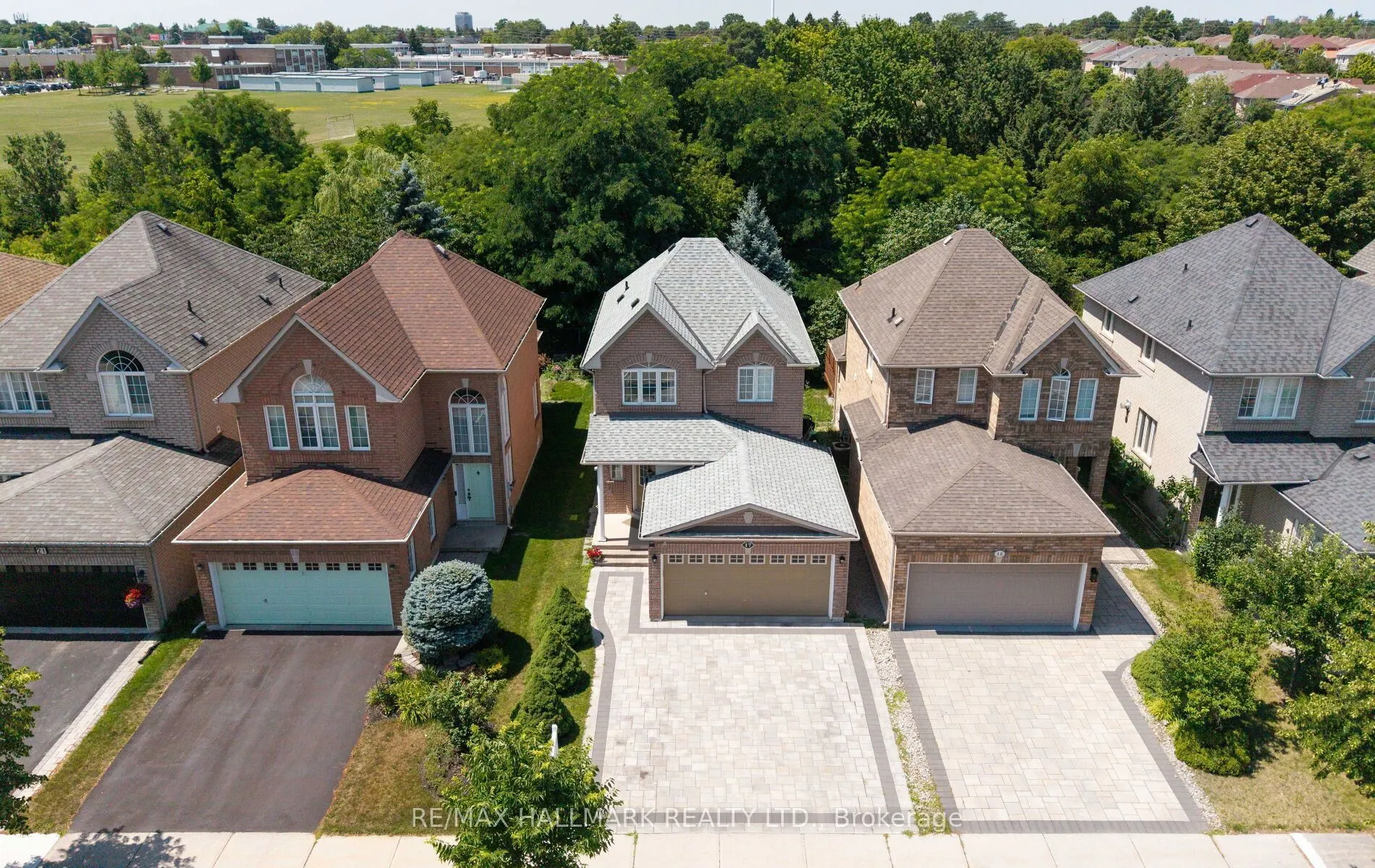 17 Rushingbrook Drive