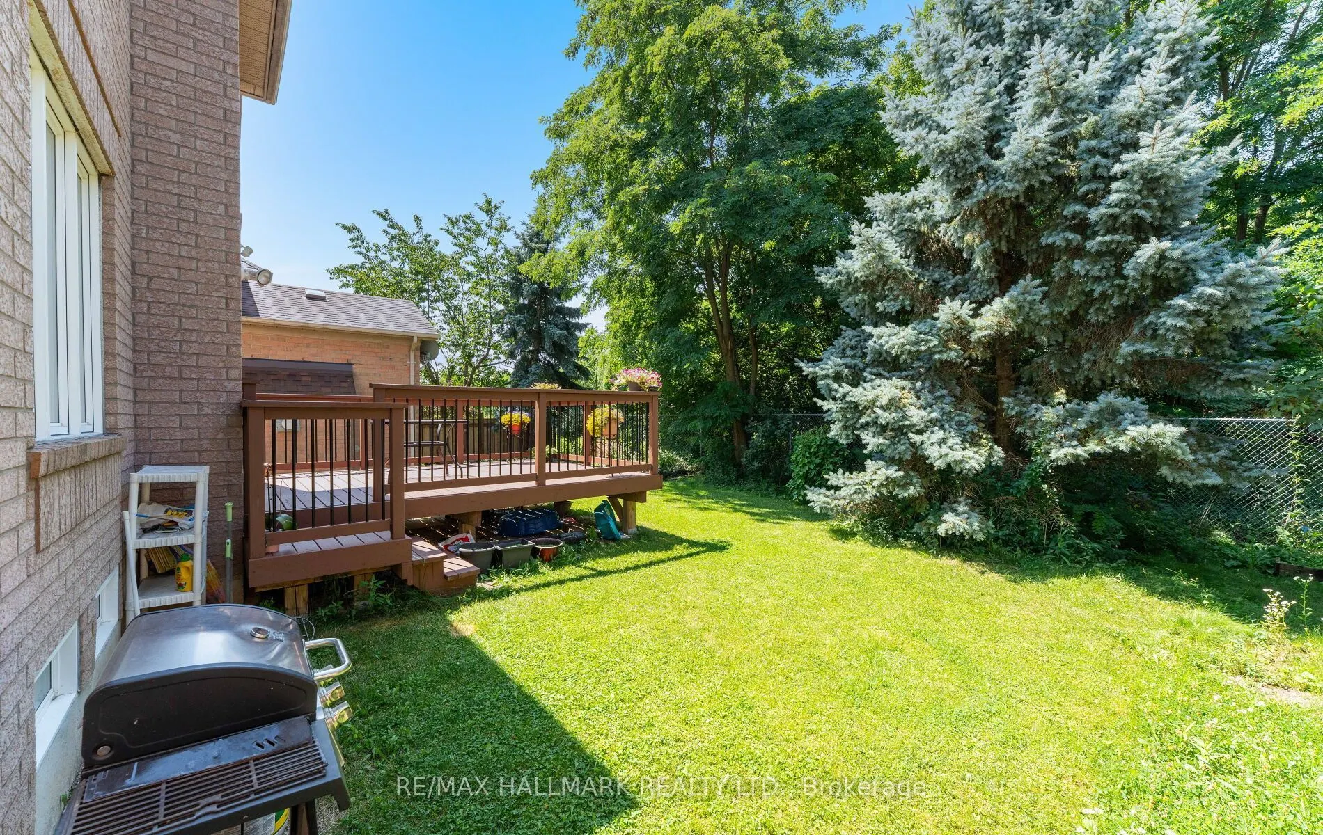 17 Rushingbrook Drive