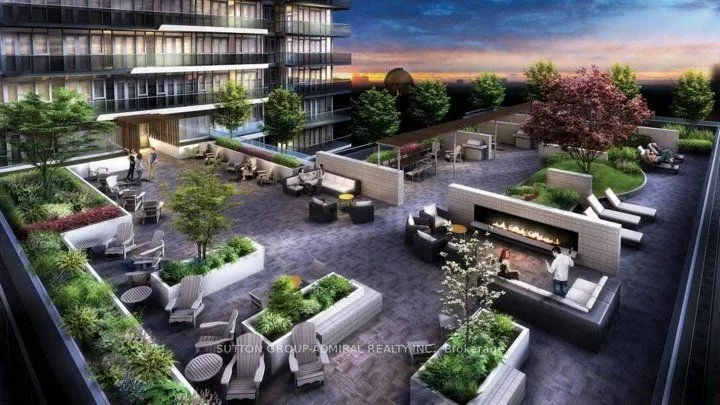 9471 Yonge Street #744
