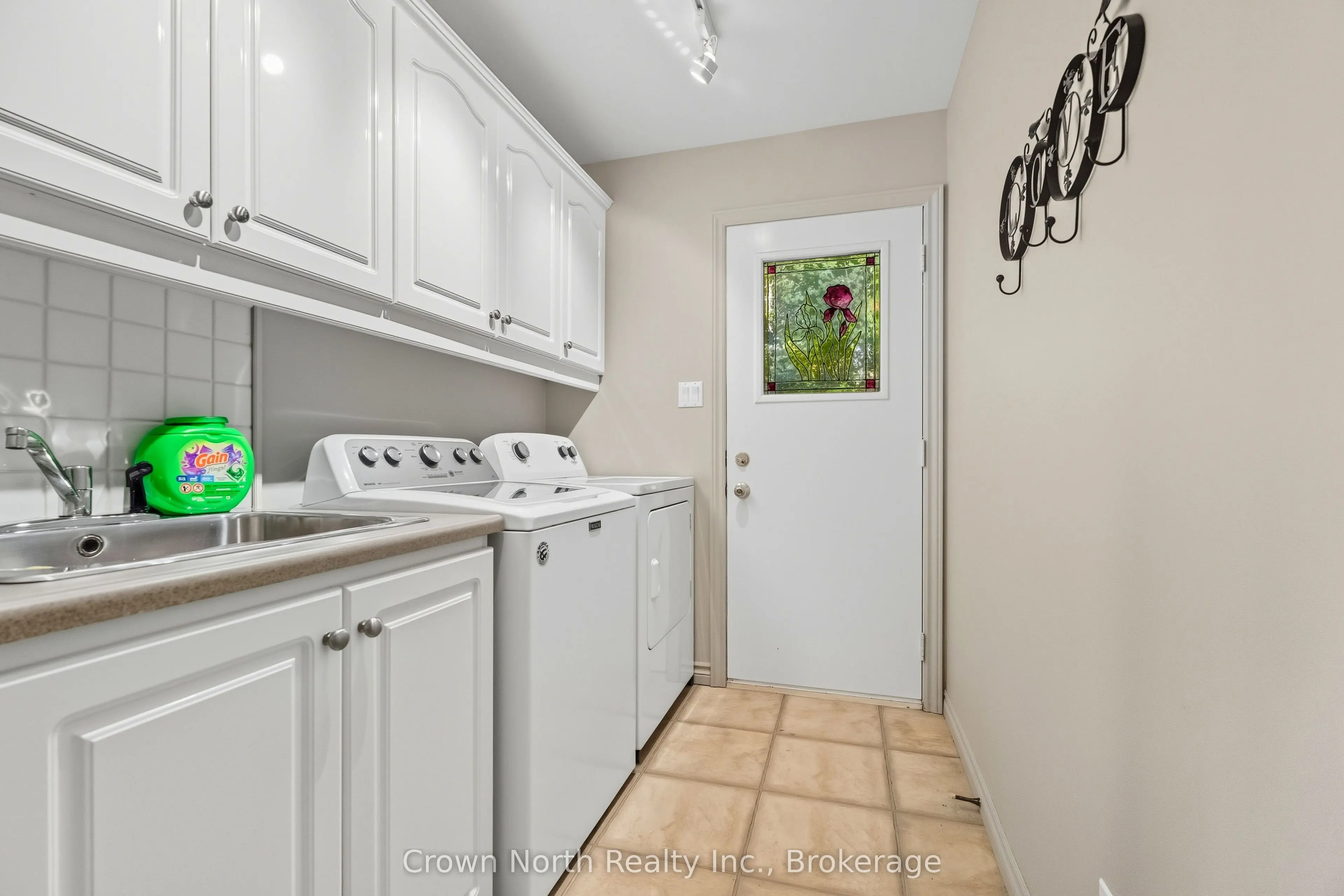 17 Black Willow Court