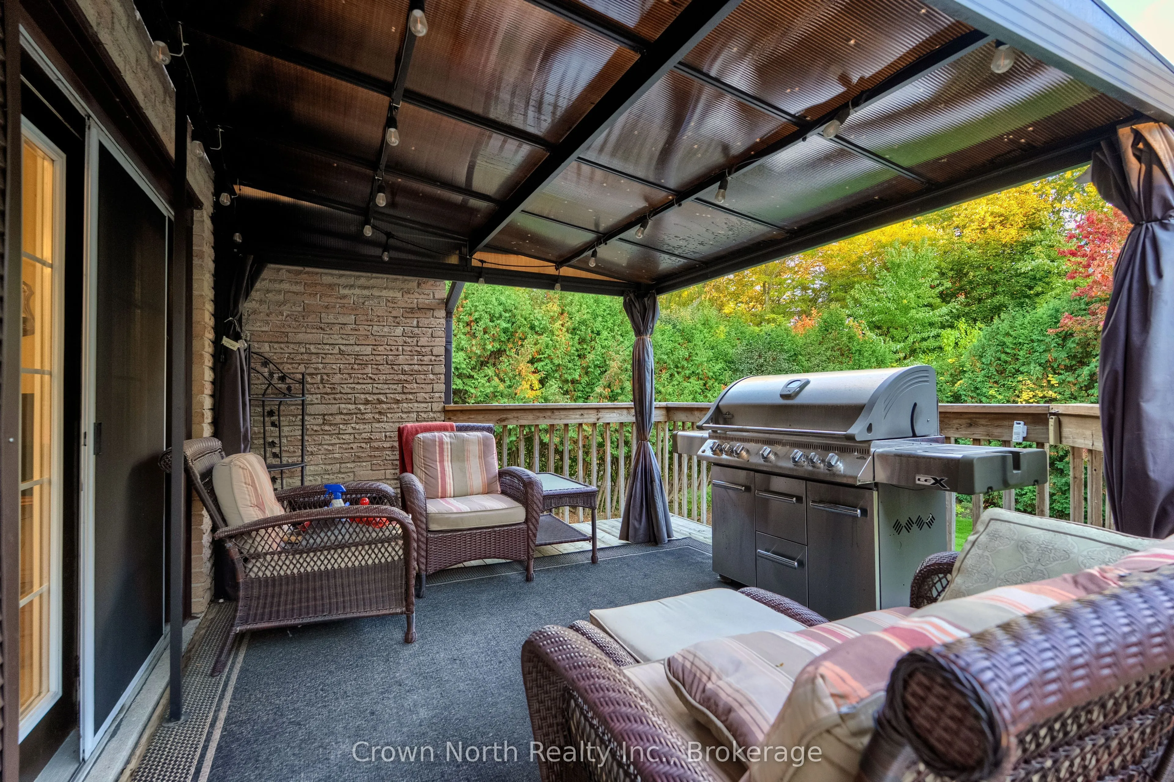 17 Black Willow Court
