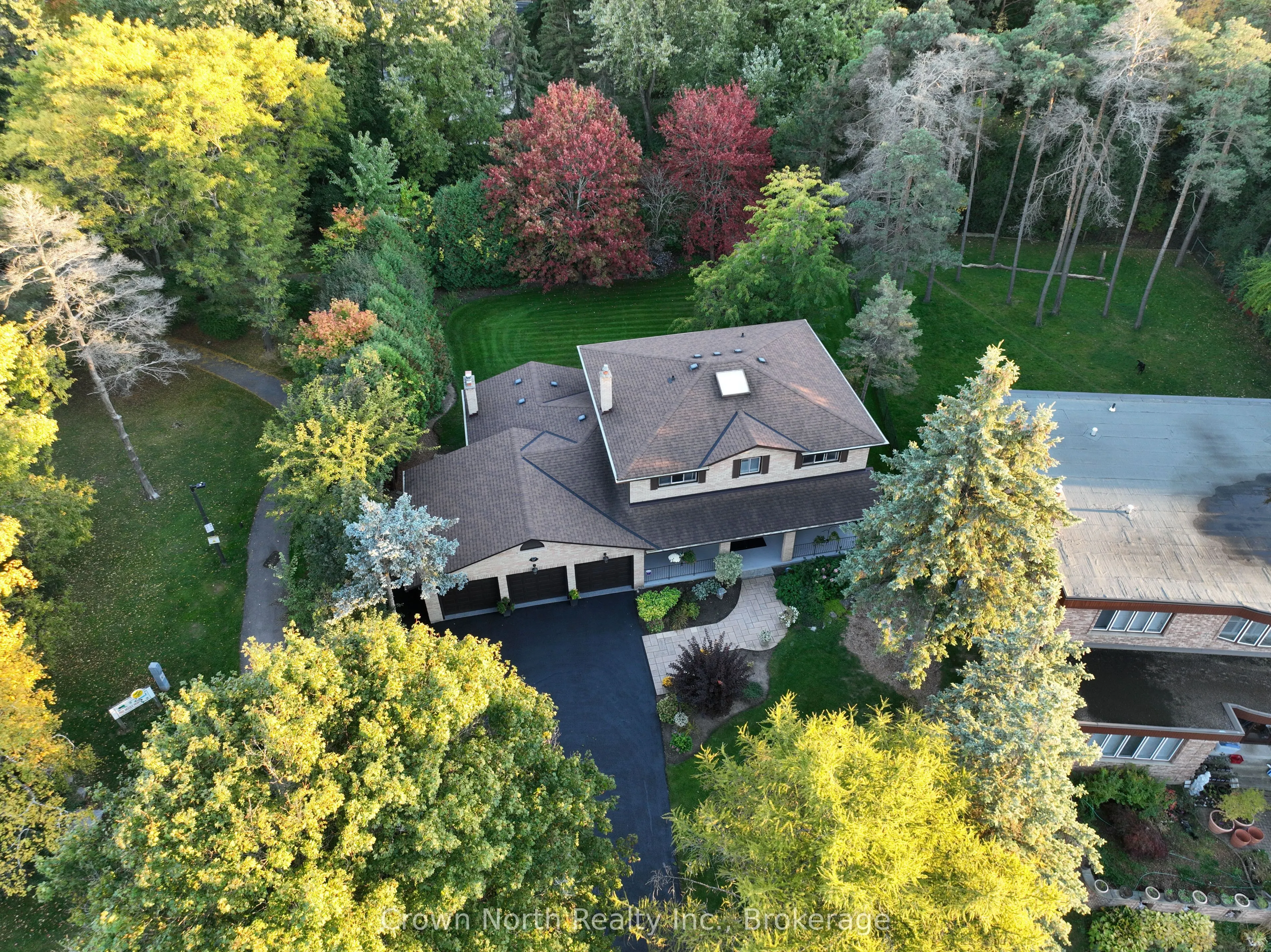 17 Black Willow Court