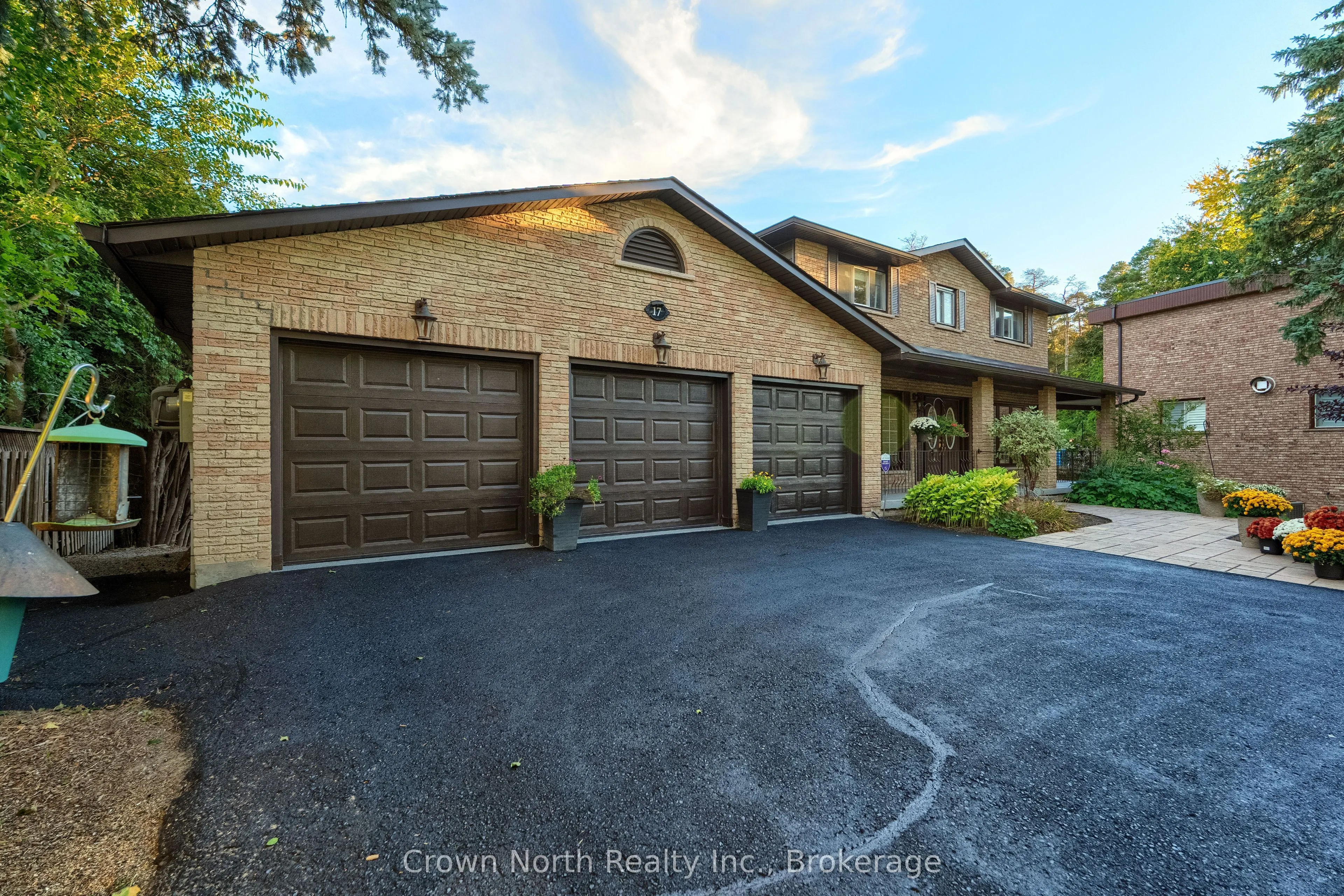 17 Black Willow Court