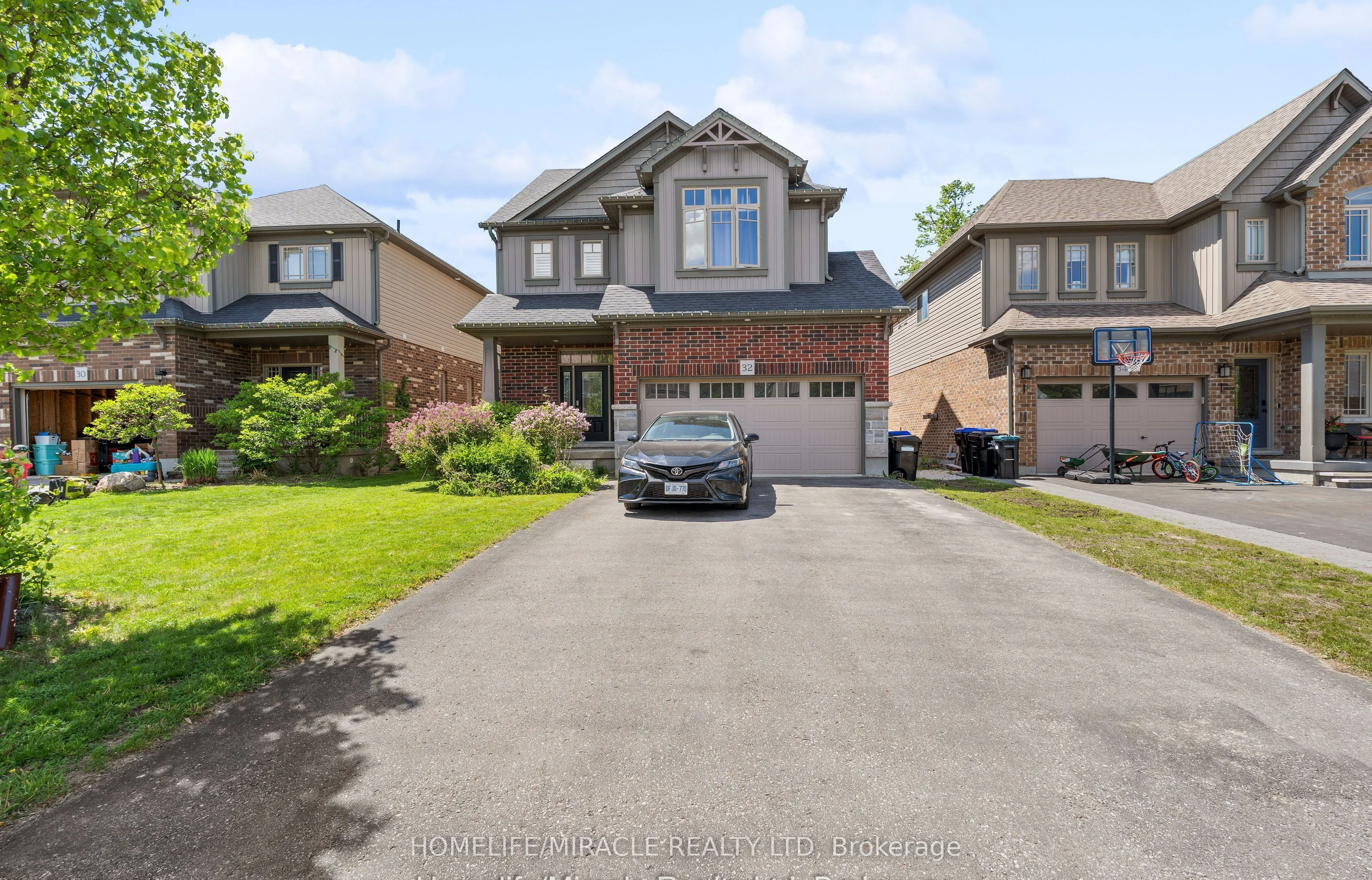 32 Carleton Trail