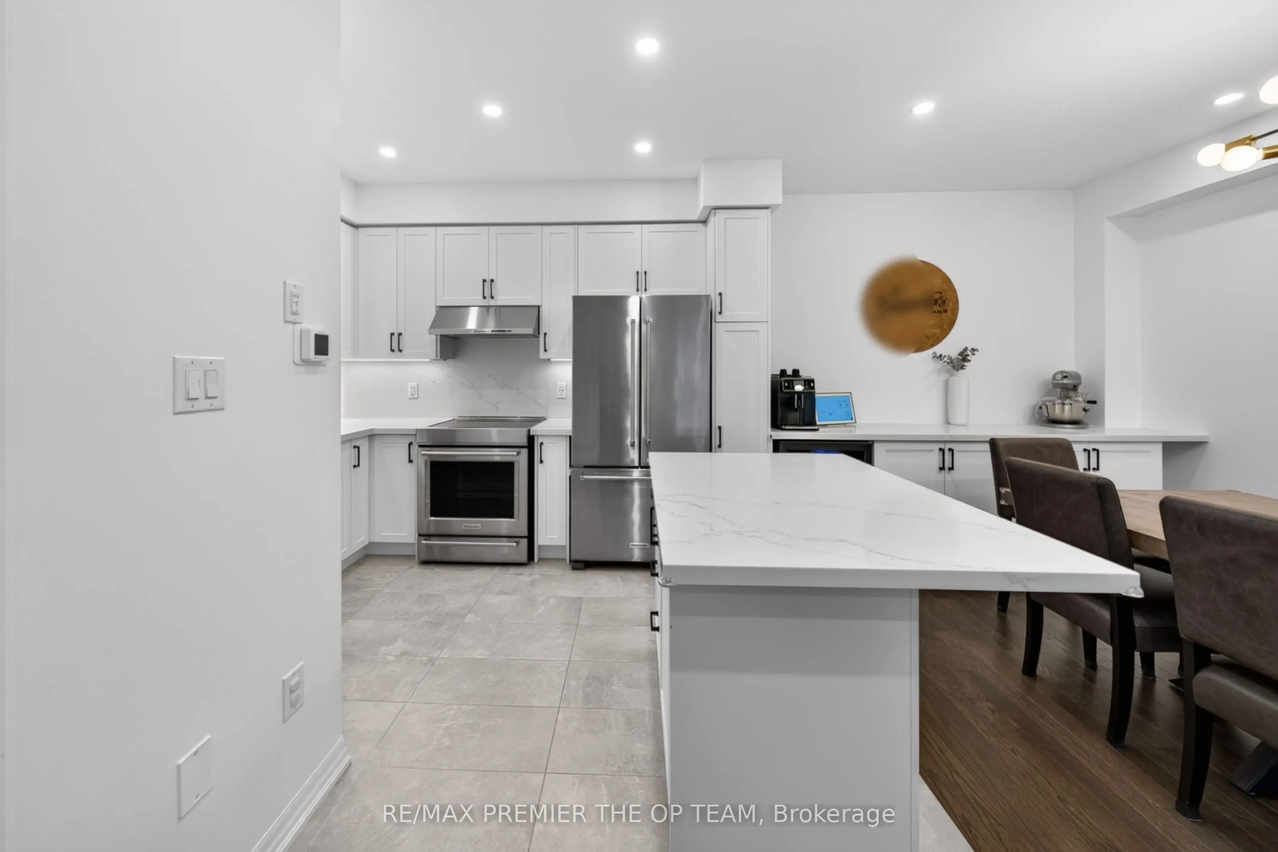233 Vivant Street