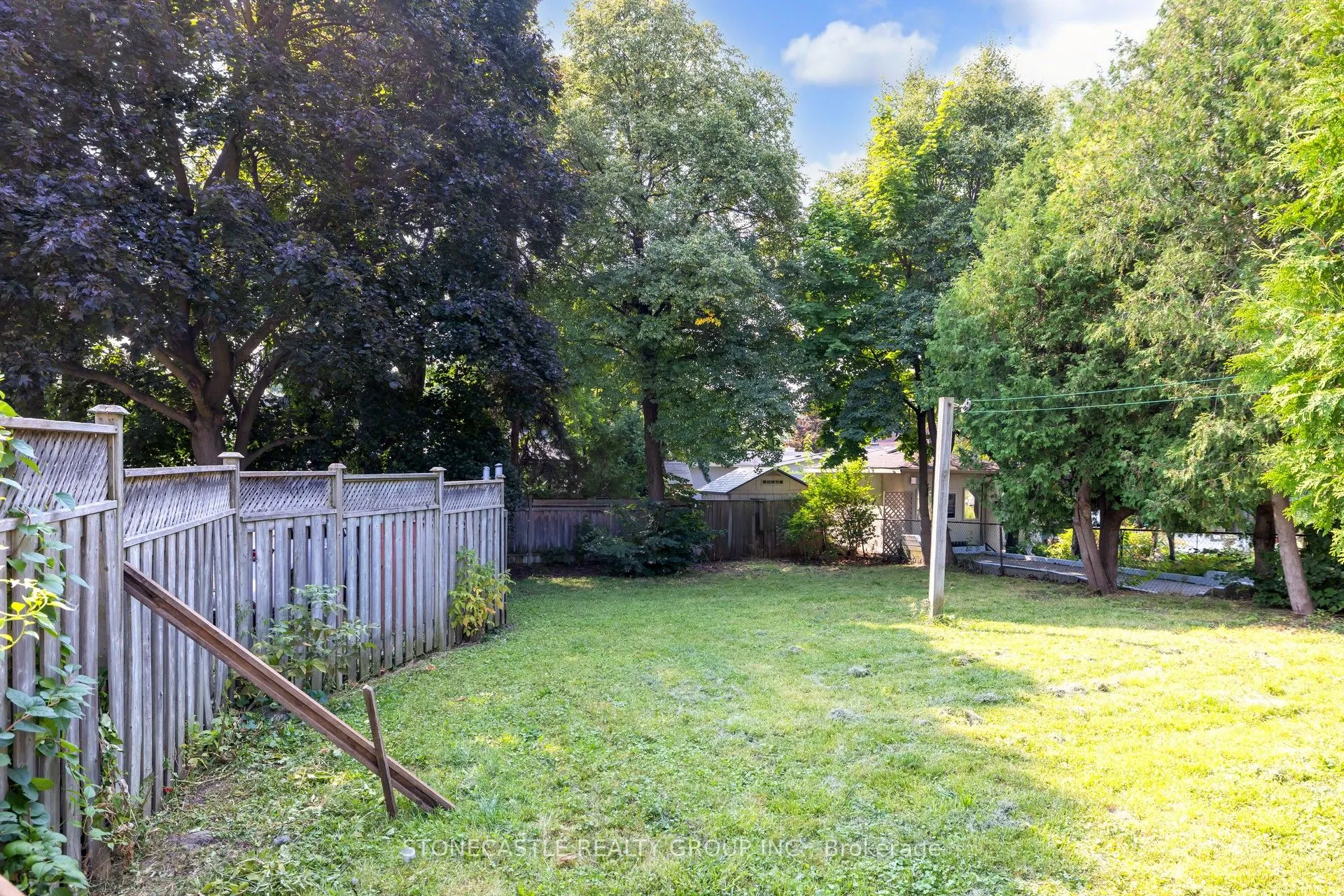 2321 Major Mackenzie Drive W
