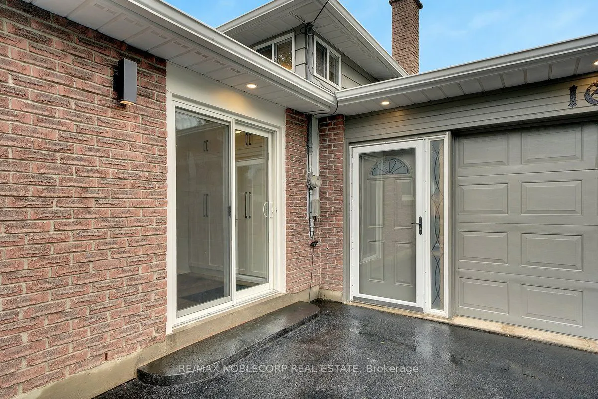 163 Main Street W
