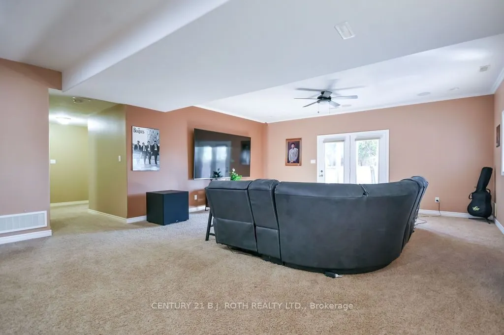 21 Armeda Clow Crescent
