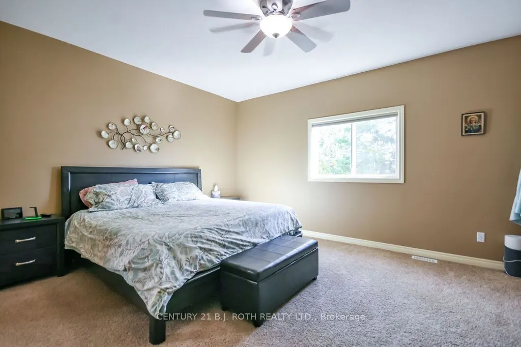 21 Armeda Clow Crescent