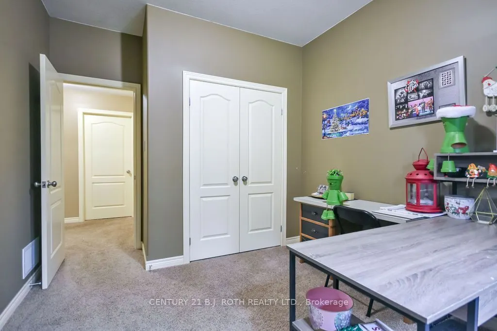 21 Armeda Clow Crescent
