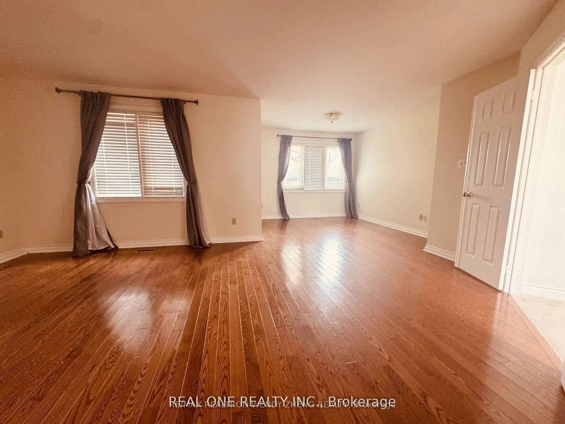 3 Elmsley Drive